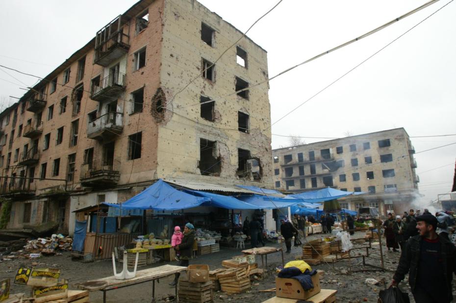 Последствия боевых действий в Грозном. 2005 год