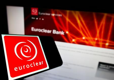 Зарабатывающая на российских активах Euroclear ужаснулась падению доходов