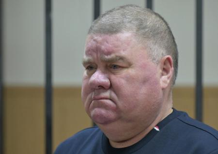 Осужденный за хищение генерал не сможет уйти на СВО