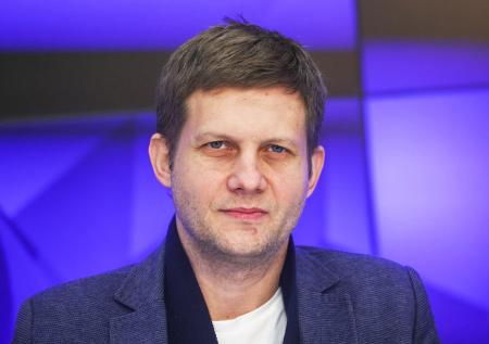 Депутат призвал обеспечить охраной известного российского телеведущего