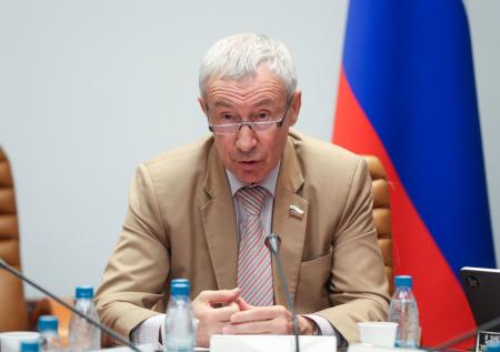Климов ответил на слухи о своем уходе из Совфеда