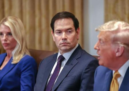 «Мастер на все руки»: Рубио уличили в серьезном влиянии на Трампа