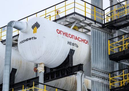 «Роснефть» прокомментировала санкции Евросоюза против ее завода в Индии