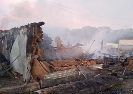 Появились кадры пожара в Оренбургской области, при котором погибли пятеро