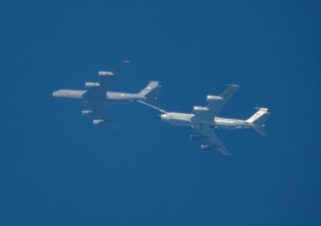 Американский самолет-разведчик заметили у границ России