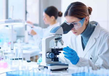 Инфекционист назвал скрытую опасность бактерий Vibrio из Турции