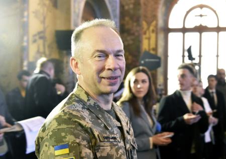 SHOT: главком ВСУ Сырский отправил родителей в Москву на лечение