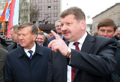 Николай Симоненко (справа)