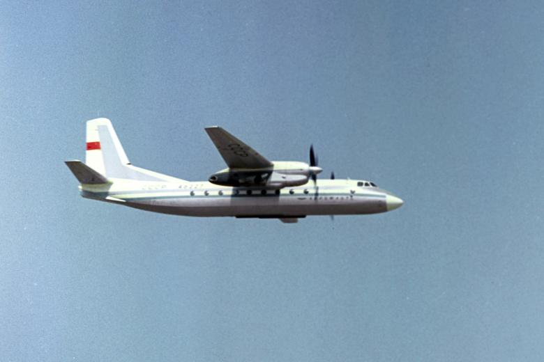 Самолет Ан-24