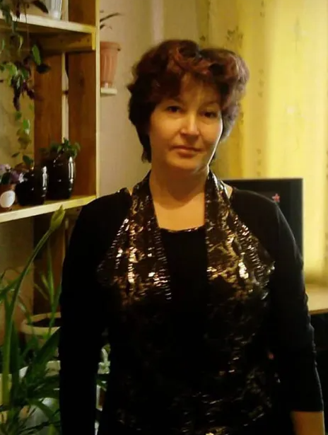 Учительница Елена Великанова