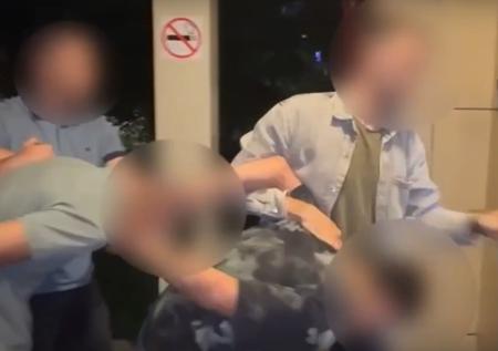 Обещали втолкать ветку: военные взяли избитого в Балашихе парня под опеку