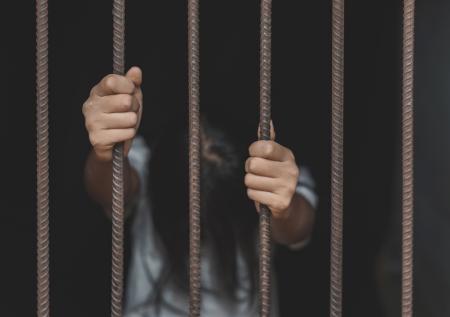 Увезли и продали в рабство? Жительница Подмосковья 20 лет ищет сестру