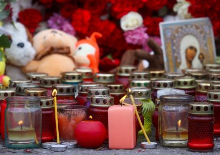 В Хабаровске появился стихийный мемориал в память о жертвах крушения Ан-24
