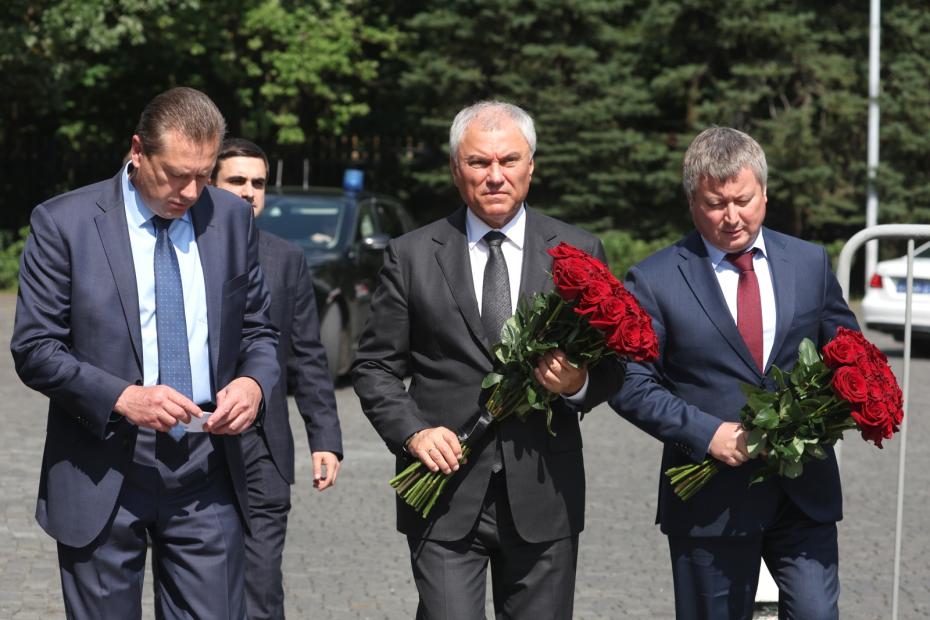 Спикер Госдумы РФ Вячеслав Володин на церемонии прощания с председателем Верховного суда России Ириной Подносовой в траурном зале ФГБУ «Центральная клиническая больница Управления делами президента».