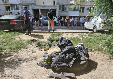 Глава МЧС лично контролирует последствия взрыва газа в Саратове