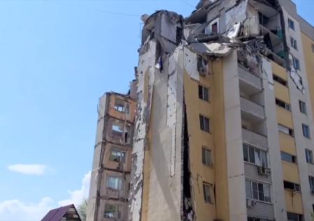 В Саратове оценили состояние подъездов в пострадавшем от взрыва доме