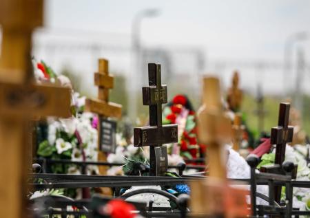 Священник рассказал о традиционном заблуждении людей во время похорон