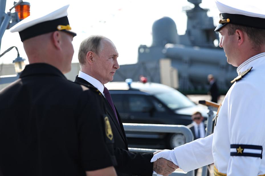 Владимир Путин у фрегата ‭«Адмирал Григорович» в День Военно-морского флота