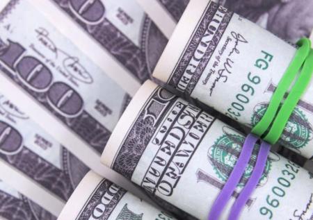 «Это моральное фиаско»: во Франции раскритиковали торговую сделку США с ЕС