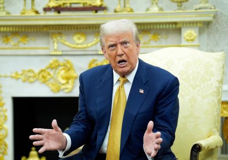 «Подыгрывает Путину»: сенатор объяснил новый ультиматум Трампа по Украине