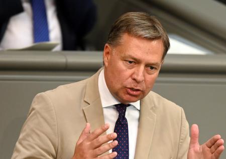 В Германии потребовали лишить пособий украинцев призывного возраста