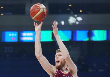 Латвийский баскетболист отказался играть в Суперкубке из-за России
