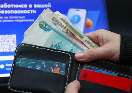 Реальные зарплаты россиян неожиданно «забуксовали» после роста