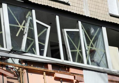 Украинский дрон врезался в жилую многоэтажку в Белгороде