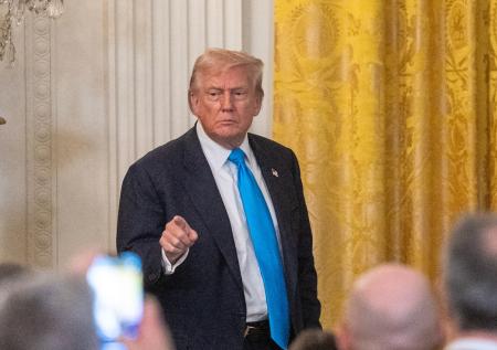 Раскрыты мотивы Трампа для замены Зеленского