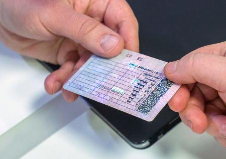 С 1 сентября права подорожают вдвое: можно ли заменить прямо сейчас