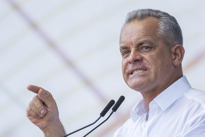 Владимир Плахотнюк