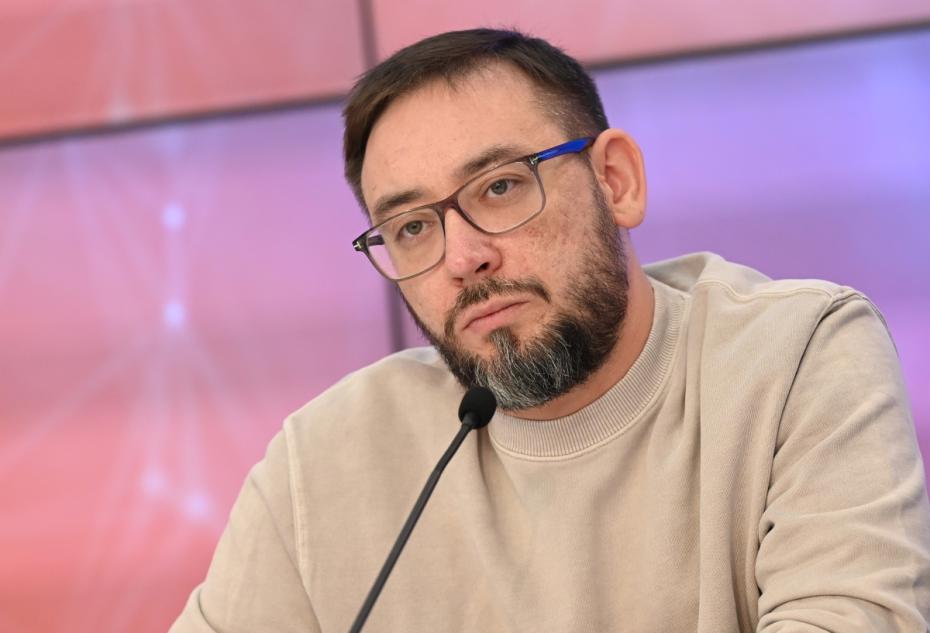 Артем Геллер