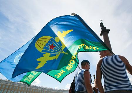 Над российским регионом развернули самый большой флаг в истории