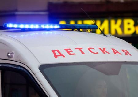 В лагере детей кормили сладостями с сомнительным сюрпризом внутри