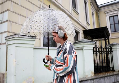 Погода в Москве сегодня, 2 августа: грозовой шторм, скачок давления