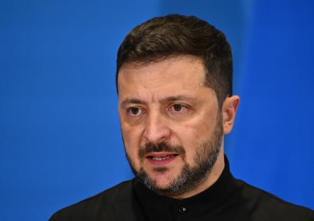 Зеленский ввел санкции против капитанов «теневого флота»