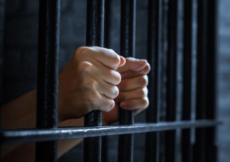 Мужчину посадили за убийство и изнасилование девушки 20-летней давности