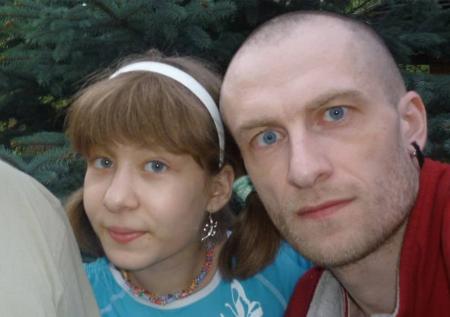 «Не даст жить на халяву»: мать наказала дочь за дело против отца-педофила