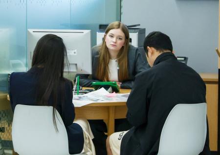 Россиянам начали массово отказывать в реструктуризации долгов