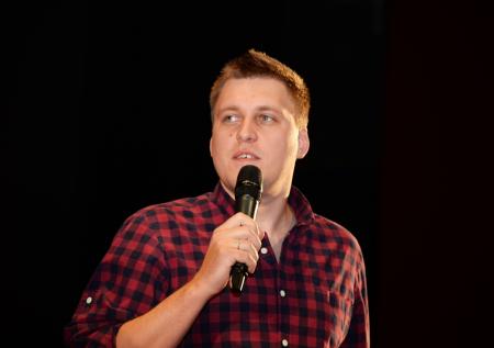 Комик Незлобин раскрыл, что спрашивают у него американцы о России