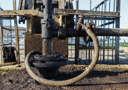 В Румынии объявили ЧС из-за поставок загрязненной нефти из Азербайджана