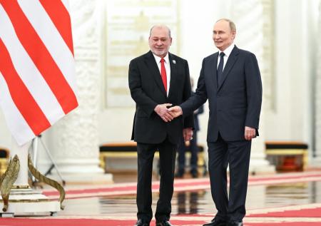 Король Малайзии поблагодарил Путина за приглашение в Россию