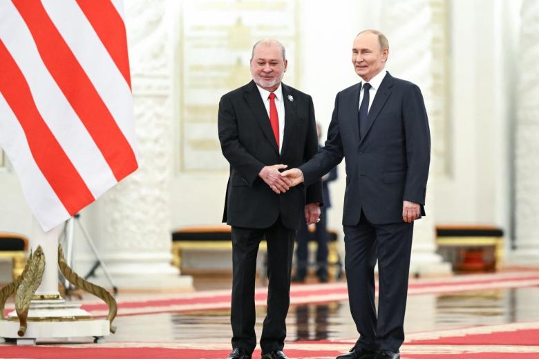 Cултан Ибрагим ибни султан Искандар и Владимир Путин