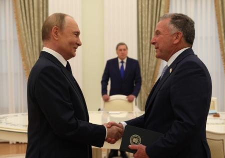 Появились первые кадры встречи Путина и Уиткоффа в Кремле