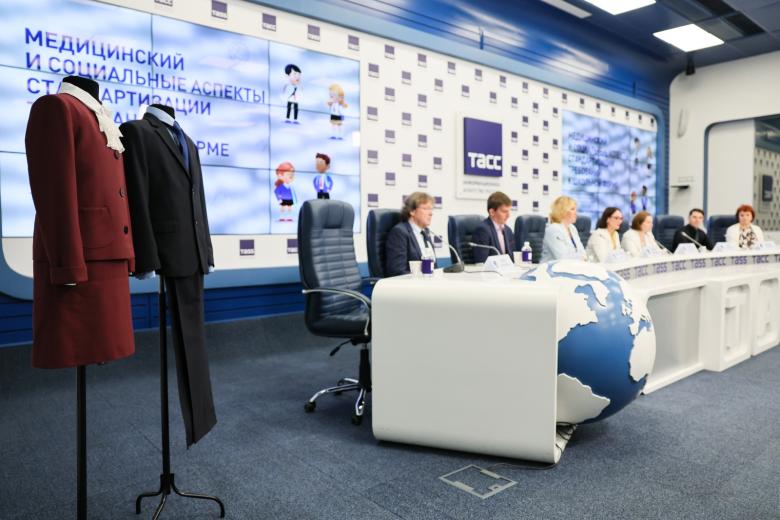 Пресс-конференция, посвященная разработке и принятию нового национального стандарта для школьной формы
