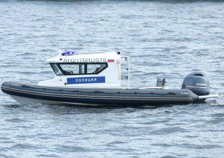 Полиция устроила погоню по Москве-реке за нарушителями на катерах