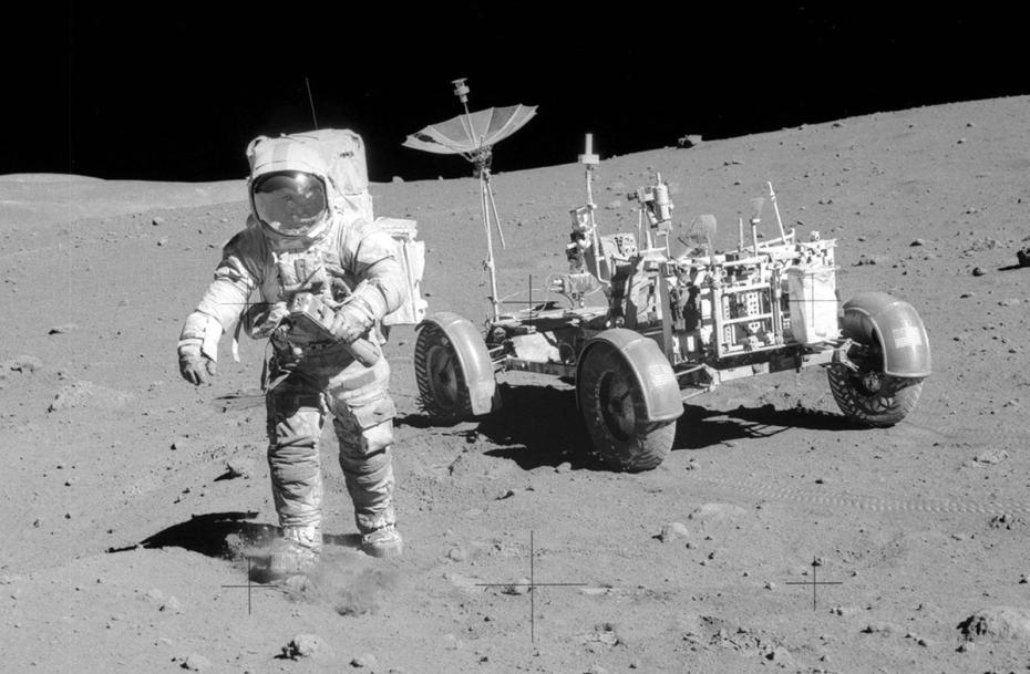Астронавт Дэвид Скотт во время миссии «Аполлон-15», 1971 год