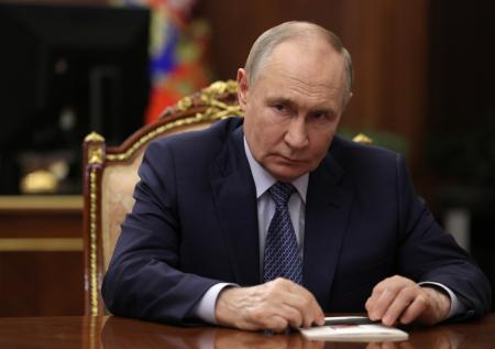 «К сожалению»: Путин ответил на вопрос о встрече с Зеленским