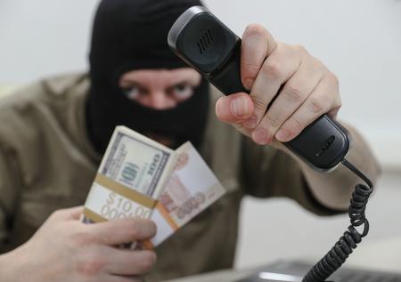 Мошенники стали чаще пытаться похитить средства россиян