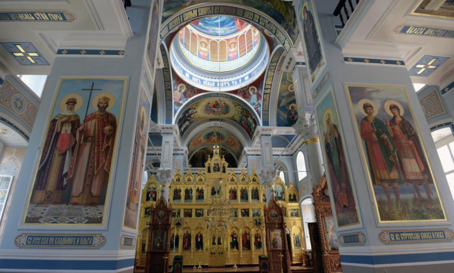 В соборе Святого Великомученика Пантелеимона в Старом Руссике (ските Свято-Пантелеимонова монастыря) на территории автономного монашеского государства Святой Горы Афон